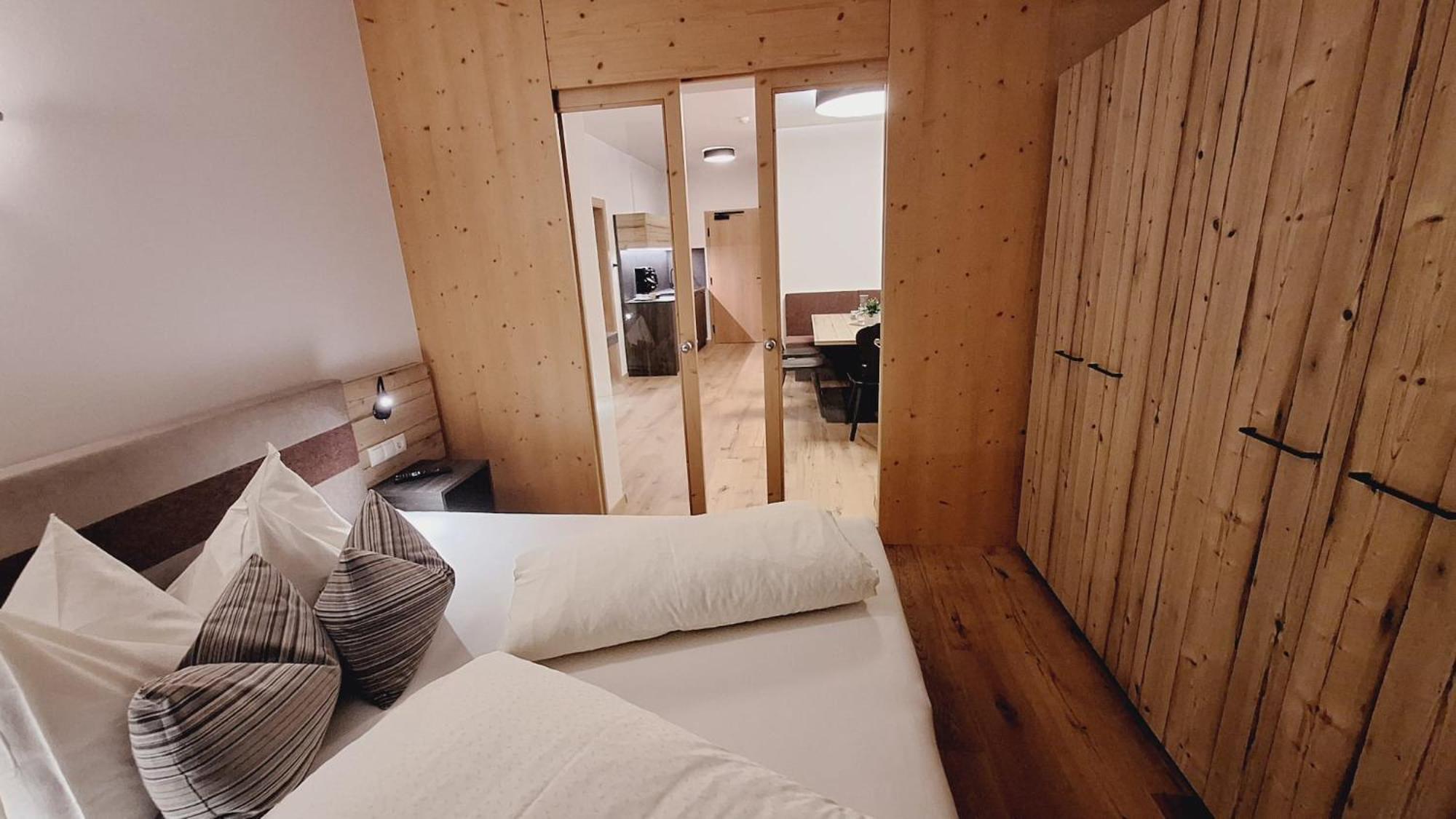Alpenspitz Appartements - Garni - B&B 拉辛 外观 照片